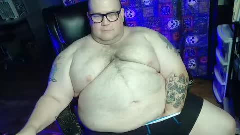 Snapshot of hoosierdaddyxl chatting on September 24, 2025, 4:32 pm Sir online show from September 24, 2025, 4:32 pm