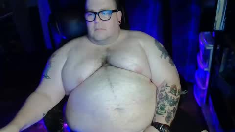 Snapshot of hoosierdaddyxl chatting on December 14, 2025, 5:02 am Sir online show from December 14, 2025, 5:02 am