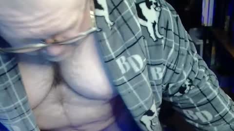 Snapshot of hoosierdaddyxl chatting on February 23, 2026, 9:12 pm Sir online show from February 23, 2026, 9:12 pm