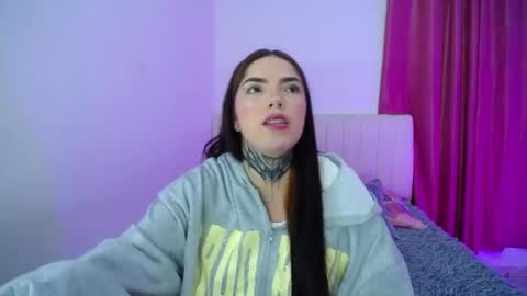 Snapshot of hoot_alicee chatting on May 26, 2026, 9:44 pm ONLYFANS online show from May 26, 2026, 9:44 pm