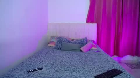 Snapshot of hoot_alicee chatting on June 8, 2026, 10:43 pm ONLYFANS online show from June 8, 2026, 10:43 pm