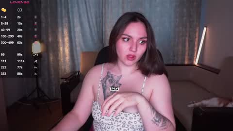 Snapshot of hoot_owl_cb chatting on July 18, 2026, 8:18 am Karina online show from July 18, 2026, 8:18 am