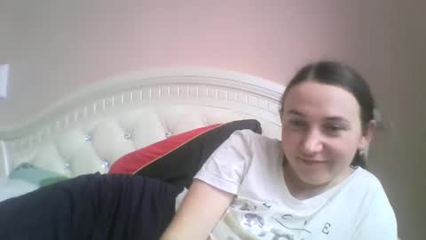Snapshot of hootloove69 chatting on May 12, 2026, 4:26 pm hootloove69 online show from May 12, 2026, 4:26 pm