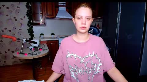 hope happyyy online show from November 10, 2025, 1:04 am