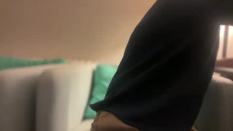 hoplonger online show from April 26, 2026, 2:42 am