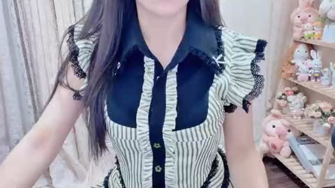 Rina online show from July 4, 2026, 1:28 pm