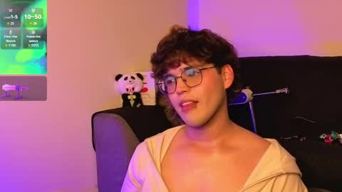 Snapshot of hornsgoat_ chatting on April 7, 2026, 8:42 pm Eduardo online show from April 7, 2026, 8:42 pm