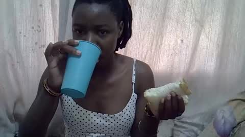 Leila online show from February 8, 2026, 11:13 am