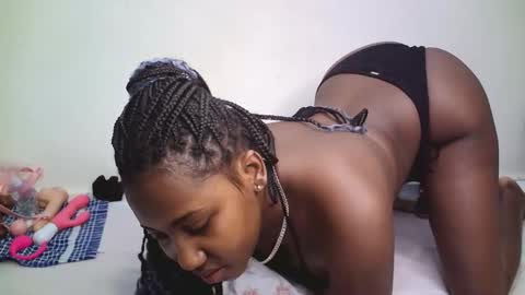 cutiey online show from April 21, 2026, 9:39 pm