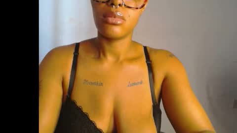 horny_ebonygirl_ online show from February 6, 2026, 1:58 pm