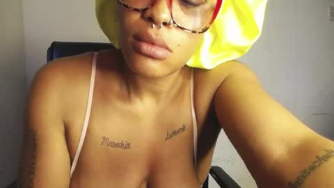 horny_ebonygirl_ online show from April 1, 2026, 5:32 pm