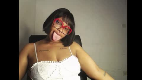 horny_ebonygirl_ online show from April 23, 2026, 6:54 pm