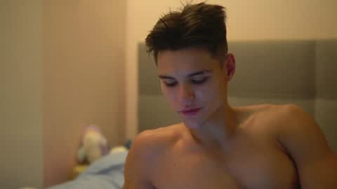 Extaz Athrey Howard online show from December 15, 2024, 7:21 pm