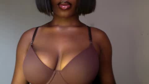 Snapshot of horny_goddess_delilah chatting on May 18, 2026, 11:05 am delilah online show from May 18, 2026, 11:05 am