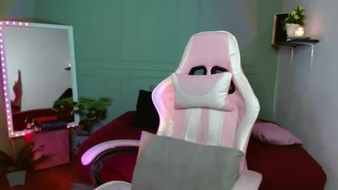 onlyTiffany I broke up with  frank 10 days ago online show from December 25, 2024, 8:07 am