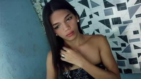 Rhiana online show from April 20, 2026, 8:17 am