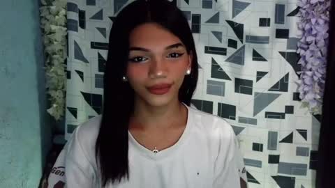 Rhiana online show from April 21, 2026, 7:06 pm