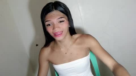 Rhiana online show from June 7, 2026, 3:21 am