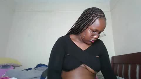 Lucy online show from March 5, 2026, 12:12 pm