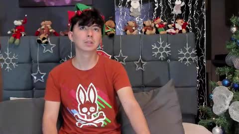 Alex and Camilo online show from December 23, 2024, 10:23 pm