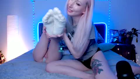 Alex and Rosie online show from February 14, 2025, 7:02 pm