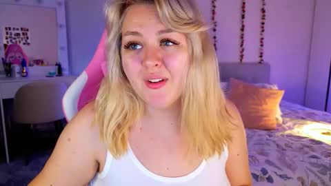 Snapshot of hornycakee chatting on November 23, 2025, 10:15 am HornyCakee online show from November 23, 2025, 10:15 am