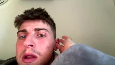 hornydevils11115 online show from April 26, 2026, 9:51 am