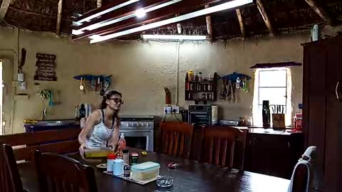 Nix  D online show from October 1, 2025, 9:04 am