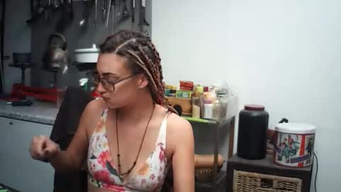 Nix  D online show from April 26, 2026, 6:44 am