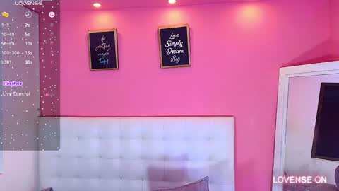 Valentina  online show from December 15, 2024, 12:17 pm