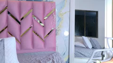 Valentina  online show from September 15, 2025, 12:38 pm