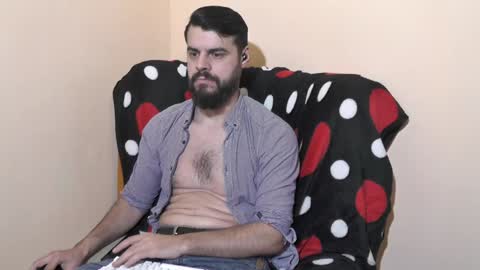 Snapshot of hornymaster93 chatting on February 4, 2025, 1:23 am hornymaster online show from February 4, 2025, 1:23 am