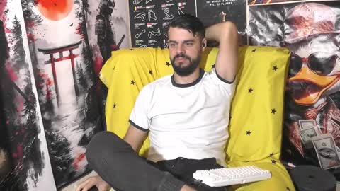 Snapshot of hornymaster93 chatting on September 30, 2025, 3:22 am hornymaster online show from September 30, 2025, 3:22 am