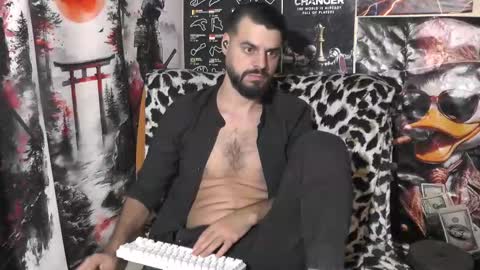 Snapshot of hornymaster93 chatting on November 17, 2025, 7:52 pm hornymaster online show from November 17, 2025, 7:52 pm