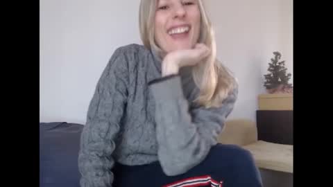 Snapshot of hornyssima chatting on February 2, 2025, 3:49 pm Hornyssima online show from February 2, 2025, 3:49 pm