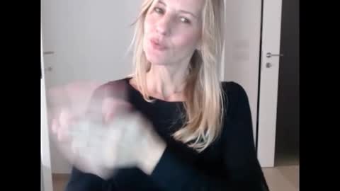 Snapshot of hornyssima chatting on November 30, 2025, 3:38 pm Hornyssima online show from November 30, 2025, 3:38 pm