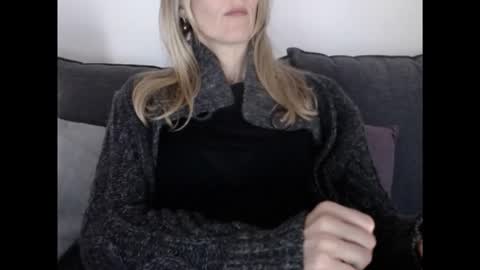 Hornyssima online show from April 24, 2026, 9:12 am