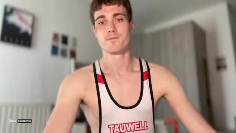 hornytwunk01 online show from April 27, 2026, 4:49 pm