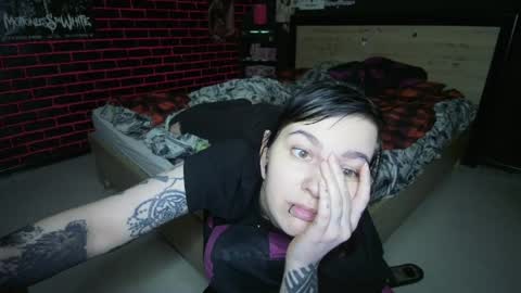 Messalina Horror online show from April 17, 2026, 5:27 pm