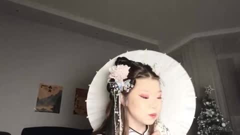 hosina_sayeri online show from February 17, 2026, 4:57 pm