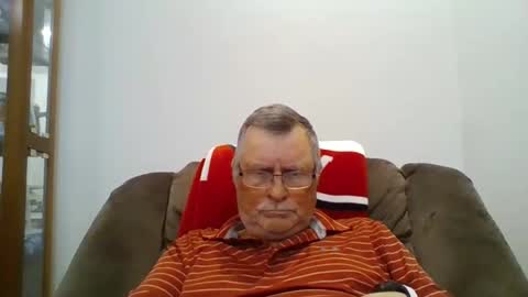 Snapshot of hot4tightholes chatting on March 6, 2026, 8:27 pm hot4tightholes online show from March 6, 2026, 8:27 pm