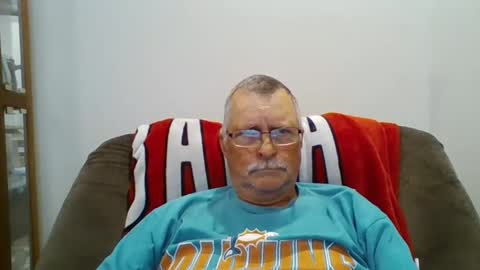 Snapshot of hot4tightholes chatting on April 17, 2026, 12:30 pm hot4tightholes online show from April 17, 2026, 12:30 pm