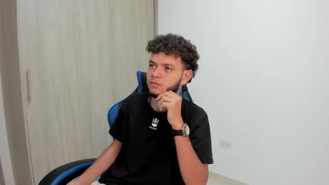 hot bad boy69 online show from February 25, 2026, 6:17 pm