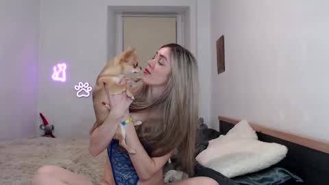 Dashka online show from January 22, 2025, 10:48 pm