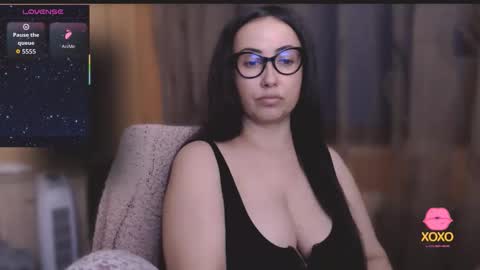 v     online show from September 28, 2025, 8:03 pm