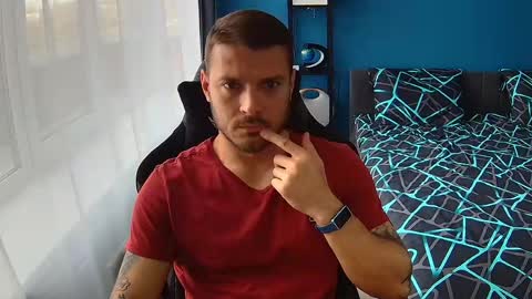 hot_cap_77 online show from April 18, 2026, 1:37 pm