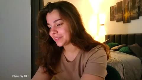 LiluCaroline online show from June 9, 2026, 5:02 pm