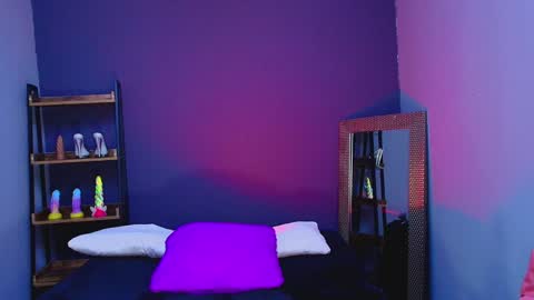 hot chocolate 4u online show from February 4, 2025, 12:00 pm