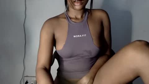 sonia  mis choco online show from October 16, 2025, 7:31 am