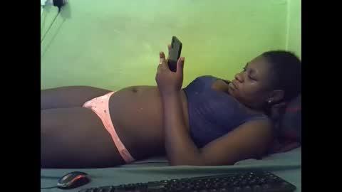 hot_girlly online show from November 13, 2025, 2:38 pm